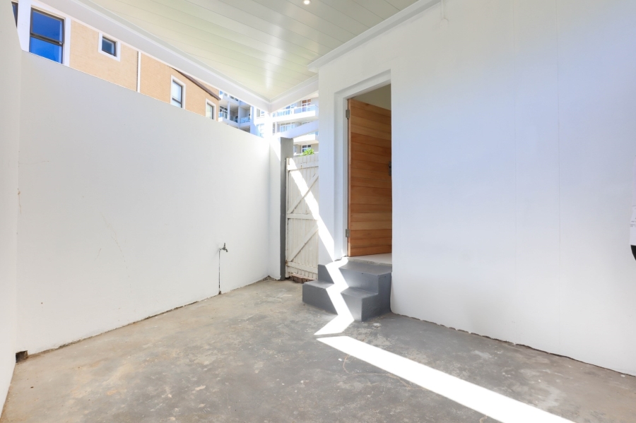 4 Bedroom Property for Sale in Beachfront Western Cape